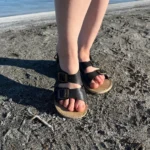 open toe sandals barefoot (1)