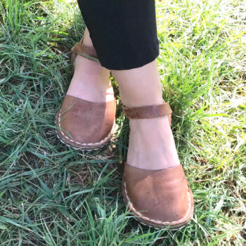 Brown Minimalist Earthing Sandals
