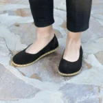 black flat shoes