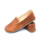 men’s brown moccasin