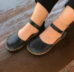 Black Minimalist Earthing Sandals