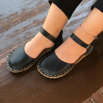 Black Minimalist Earthing Sandals